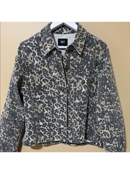 Kut from the Kloth Jackets & Blazers - Kut from the Kloth Leopard Print Jean Jacket - Black and Tan. XL